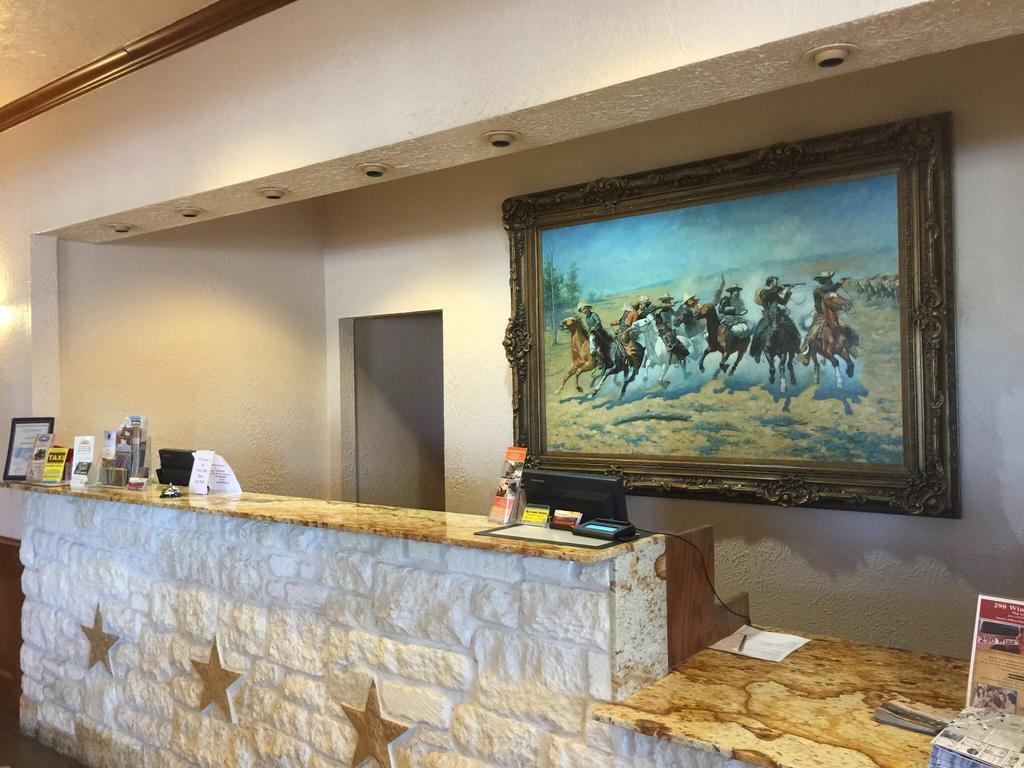 Fredericksburg Hill Country Hotel Esterno foto