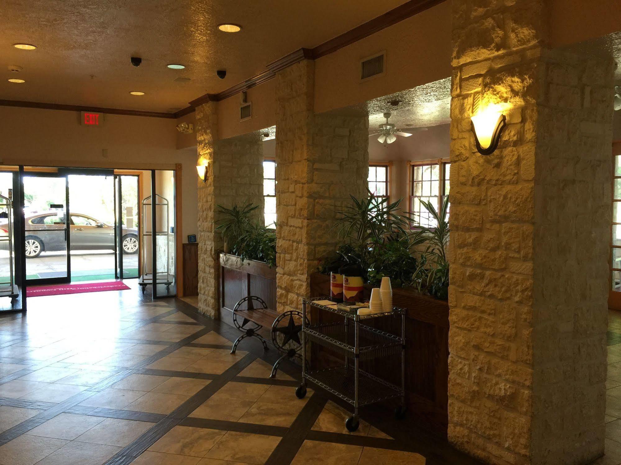 Fredericksburg Hill Country Hotel Esterno foto